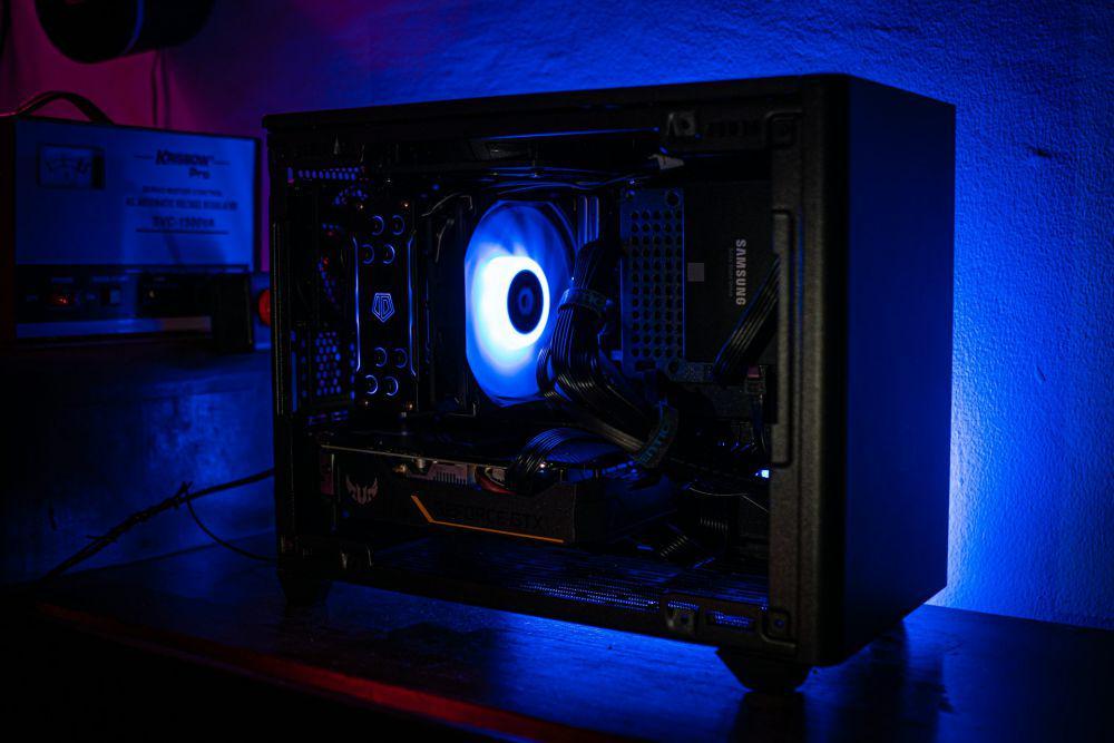 6 Casing PC Full Tower Terbaik 2024, Mumpuni dan Elegan