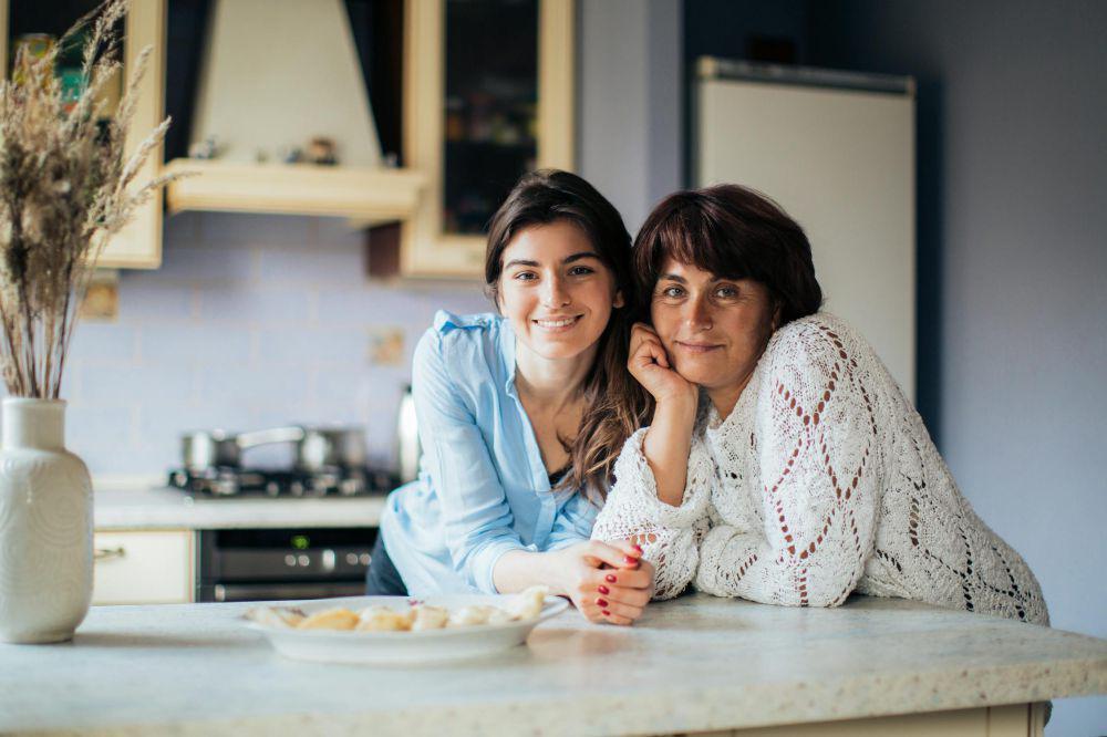 4 Tips Mengambil Hati Calon Mertua, Patut Dicoba!