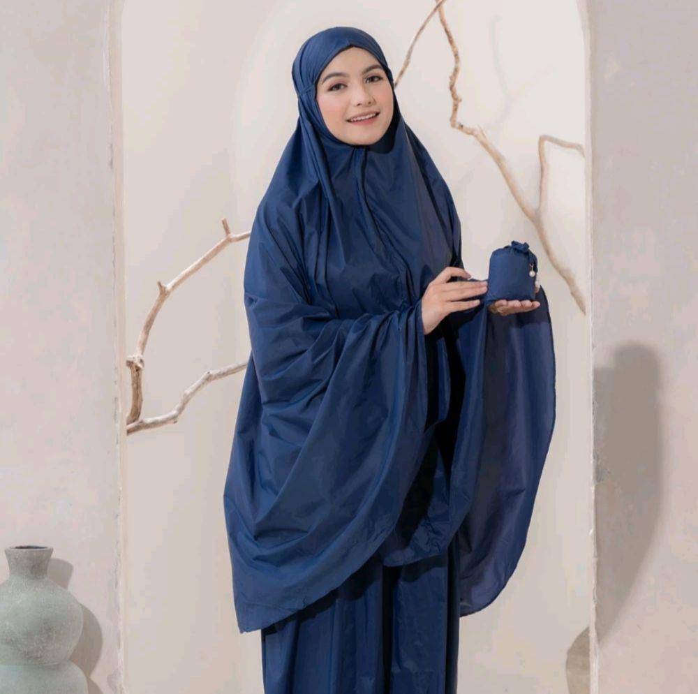 Mukena untuk tarawih (shopee.id/ALIF MODERN WEAR)