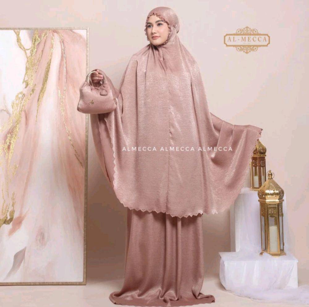 Mukena untuk tarawih (shopee.id/almecca official shop)