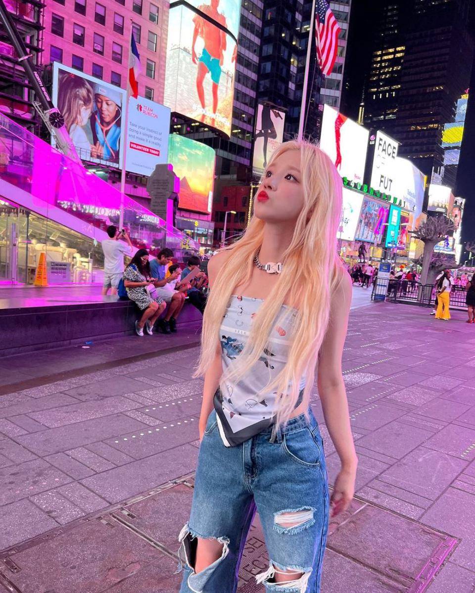 Yuqi (G)I-DLE (instagram.com/yuqisong.923)