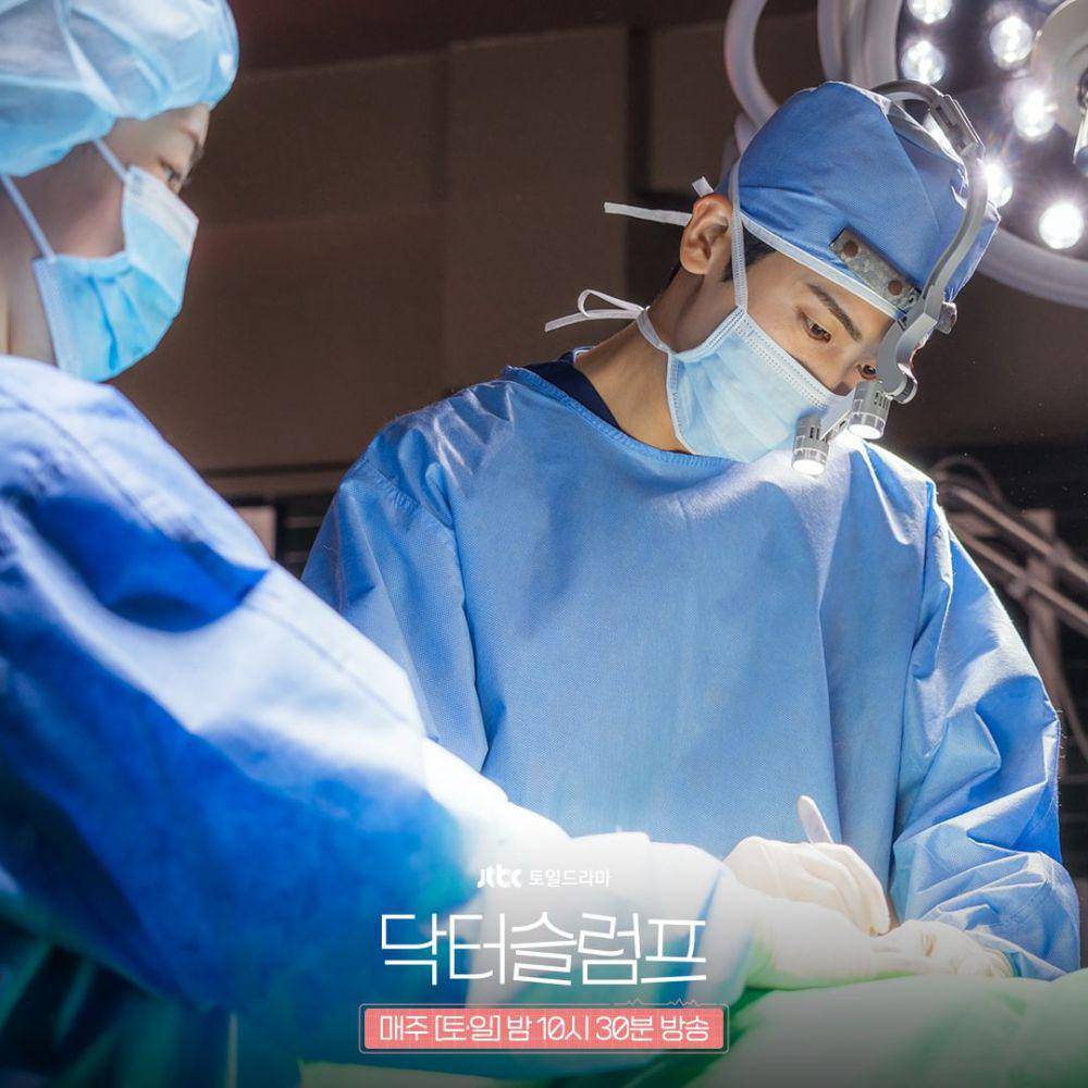 Yeo Jeong Woo (Park Hyung Sik) di drakor Doctor Slump (instagram.com/jtbcdrama)