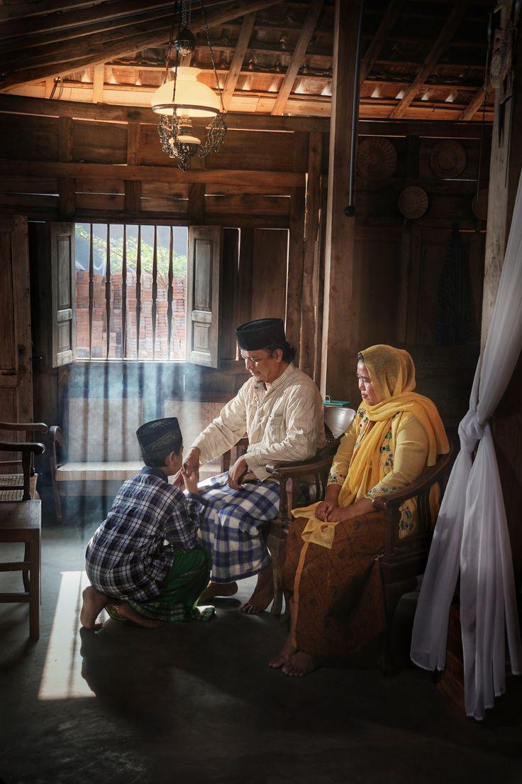 Asal Usul Tradisi Sungkeman Lebaran