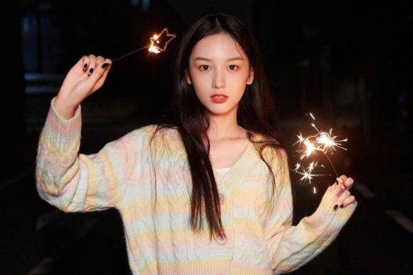 Zhou Ye (instagram.com/im_zhouye)