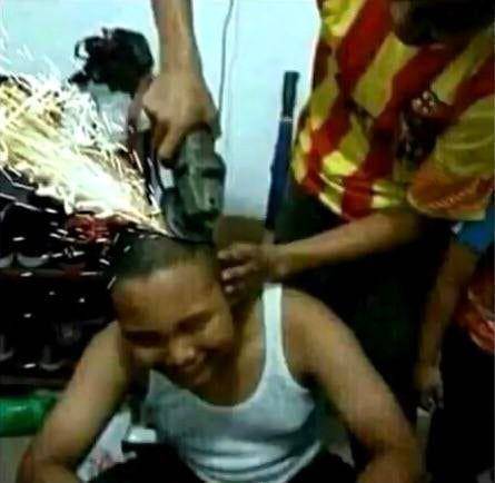 momen kocak potong rambut (reddit.com/user/TisCactus)
