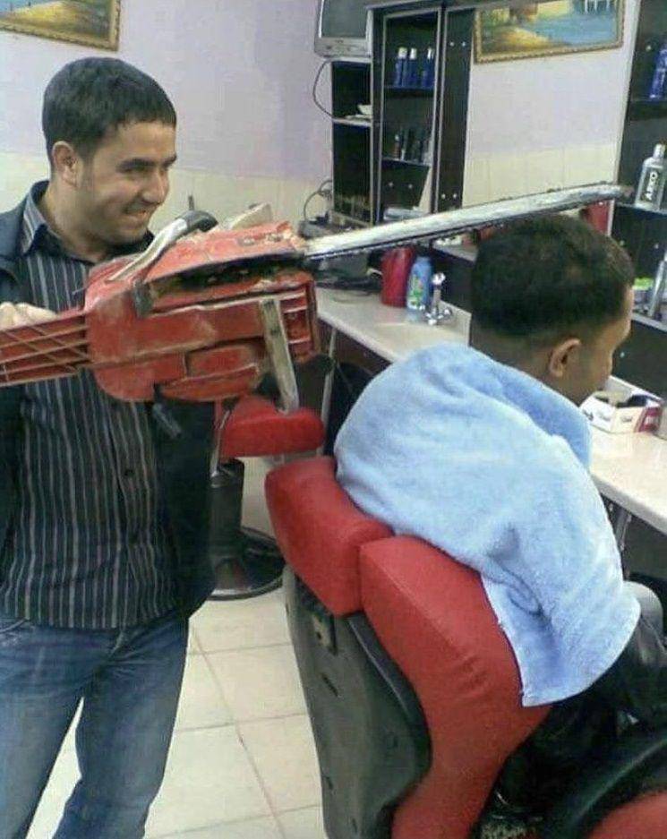 momen kocak potong rambut (reddit.com/user/Im-Windows-9)