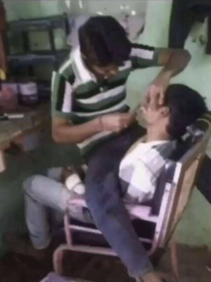 momen kocak potong rambut (reddit.com/user/NobleBababoi)
