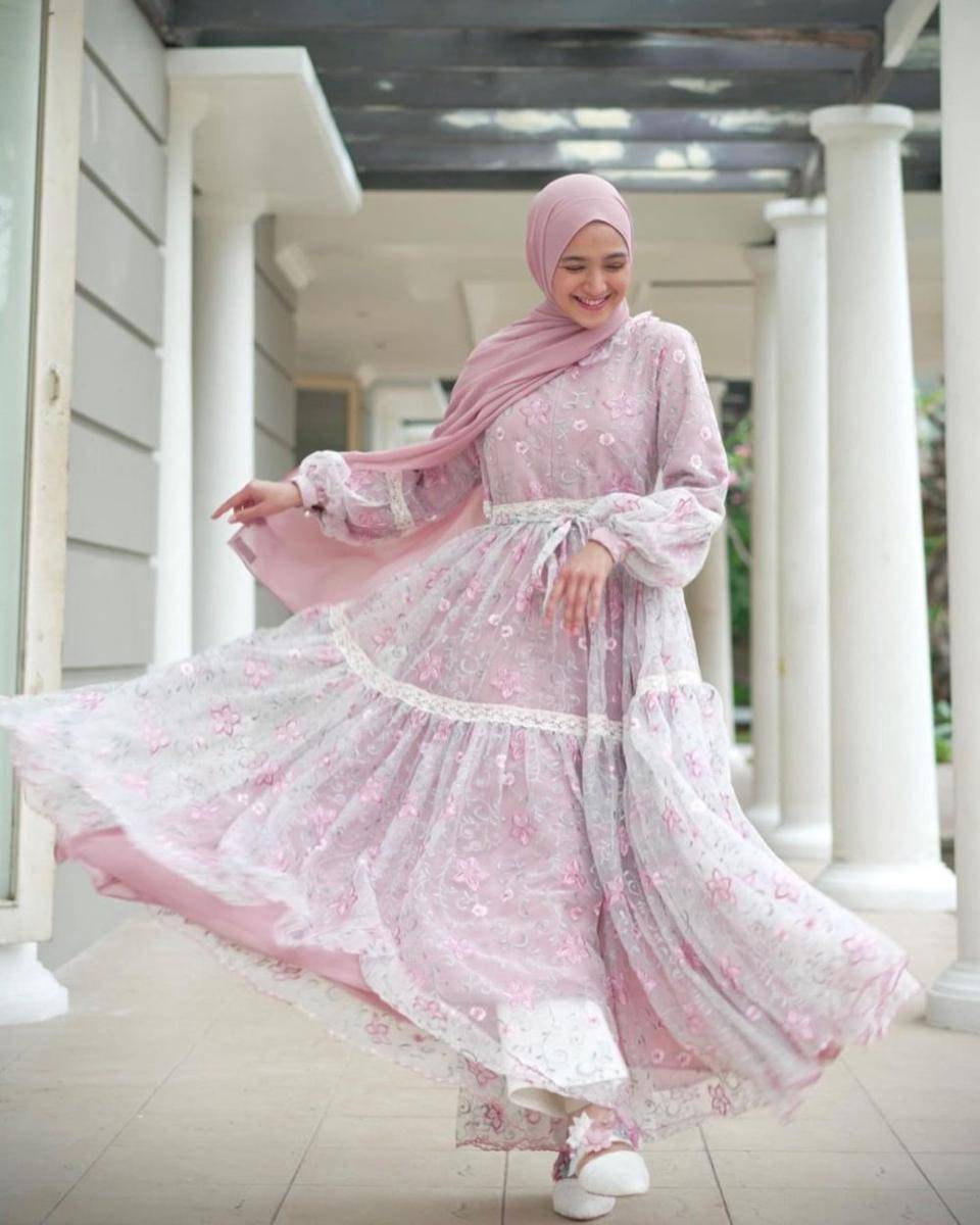 inspirasi OOTD lebaran ala Cut Syifa (instagram.com/cutsyifaa)