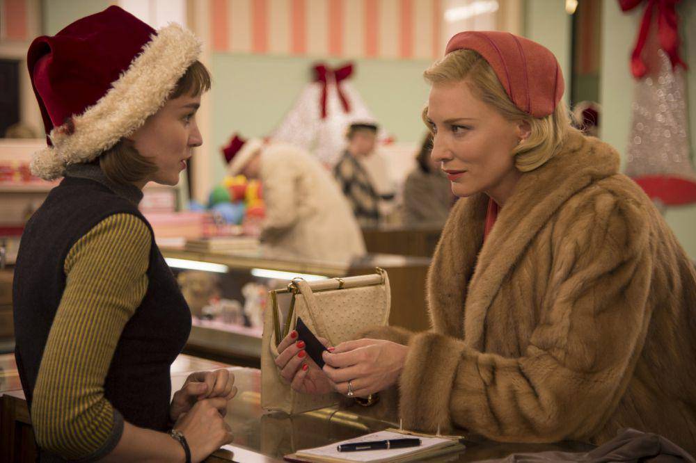 Rooney Mara dan Cate Blanchett dalam film Carol (dok. Film4 Productions/Carol)