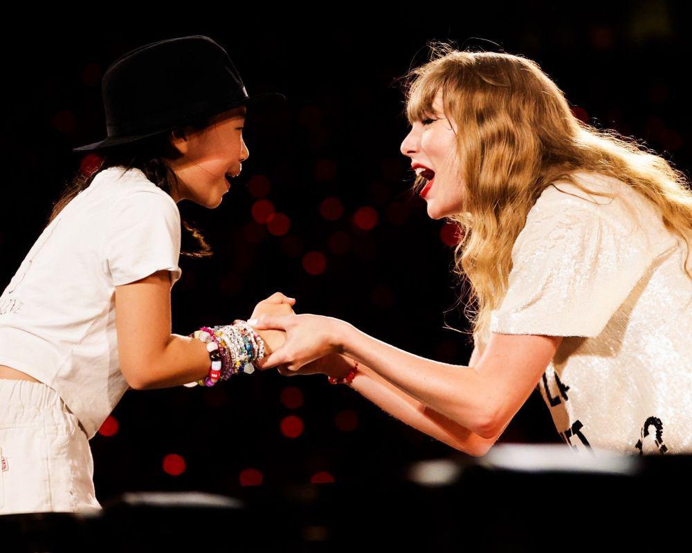 8 Momen 22 Hat di Konser The Eras Tour Taylor Swift, Penuh Haru!