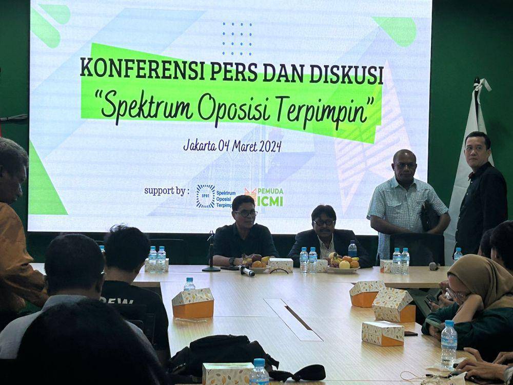 Konfersi Pers "Spektrum Oposisi Terpimpin" atau SPOT, 4 Maret 2024 (IDN Times/Irsan Rufai Hamdalah)