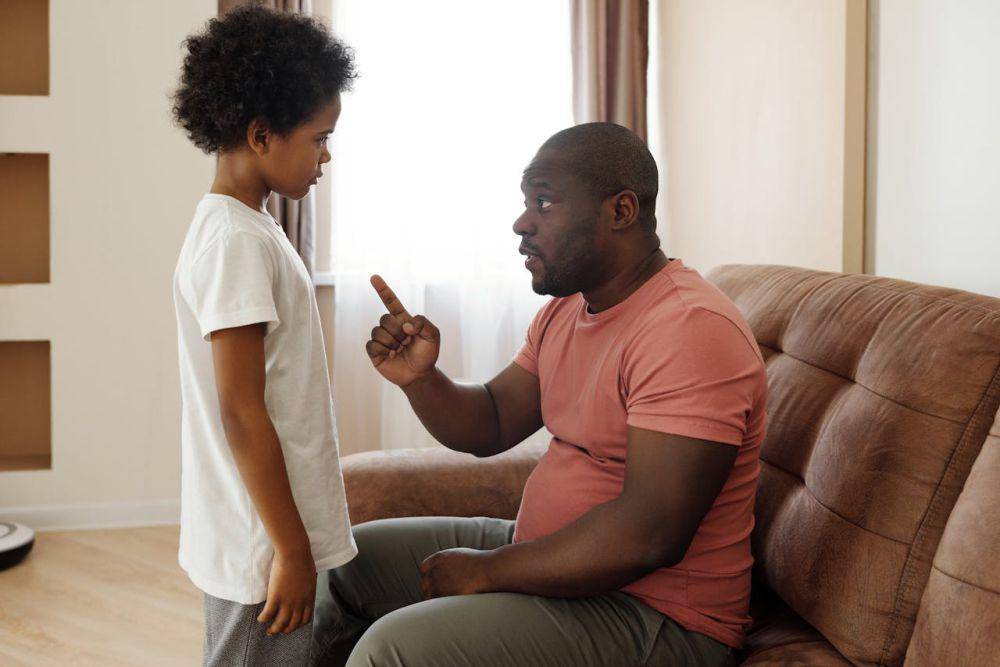 Ungkapan yang dapat menyakiti hati anak tanpa disadari (Pexels.com/August de Richelieu)