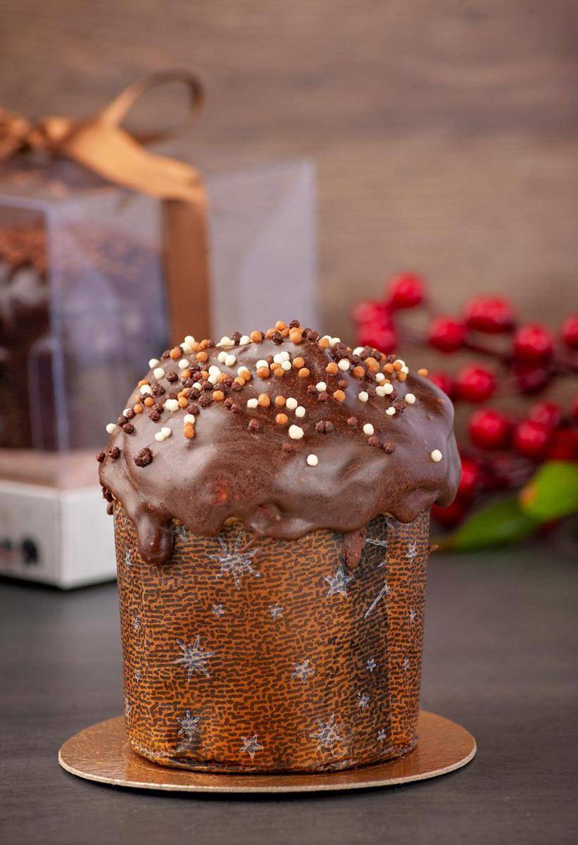 Foto cupcake cokelat (pexels.com/Marcelo Verfe)