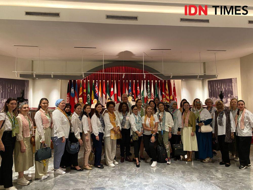 Diplomasi RI Kenalkan Bandung ke Para Istri Dubes Asing