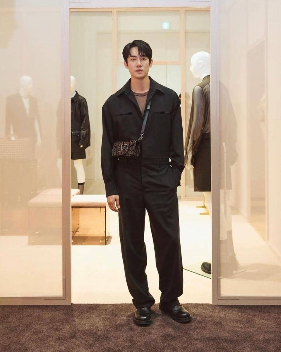 outfit semi formal ala Yoo Yeon Seok (instagram.com/yoo_yeonseok)