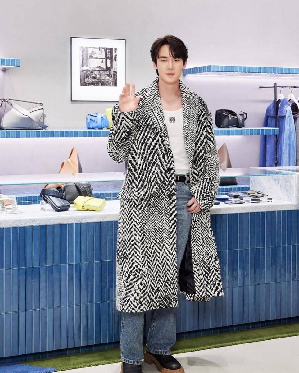 outfit semi formal ala Yoo Yeon Seok (instagram.com/yoo_yeonseok)