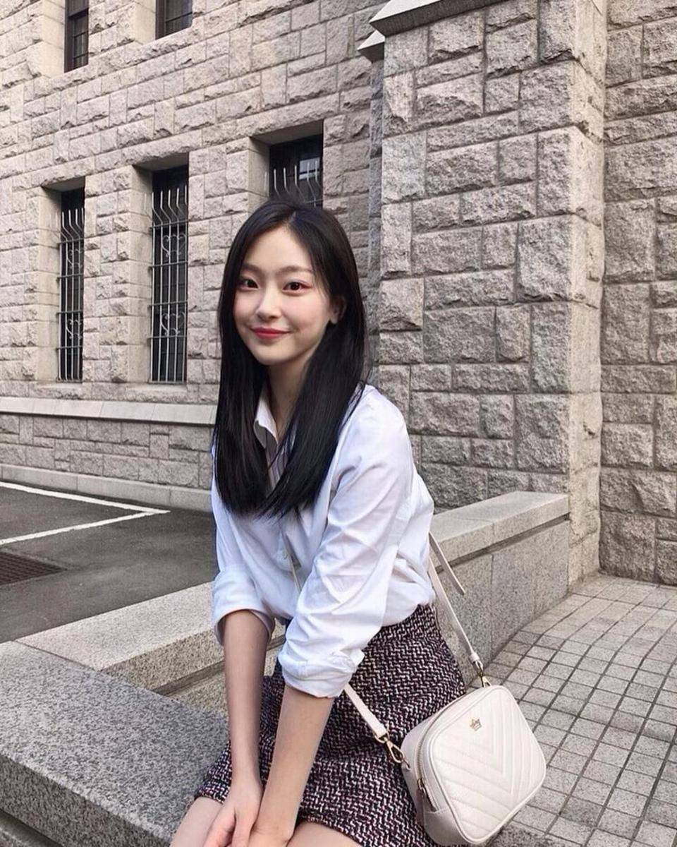 Choi Hee Jin (instagram.com/heee_jjinn)