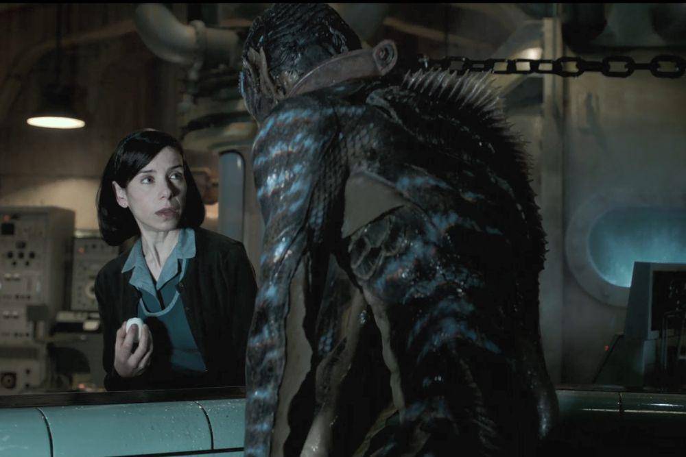 Sally Hawkins dan Doug Jones dalam film The Shape of Water (dok. Searchlight Pictures/The Shape of Water)