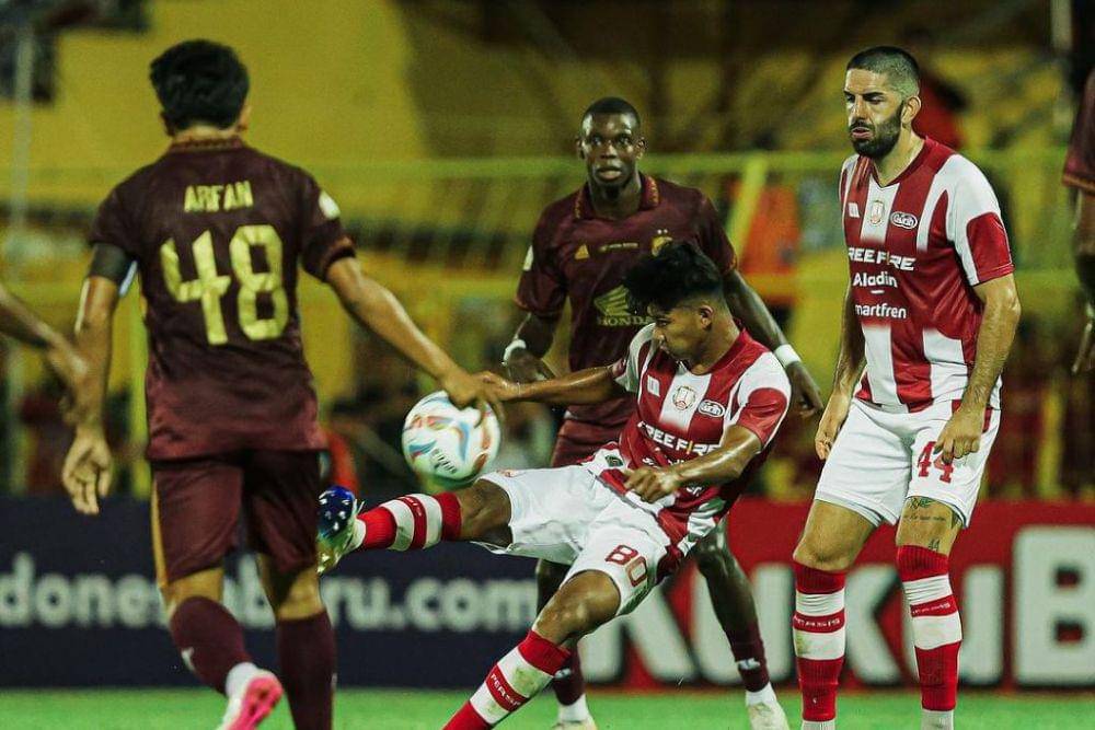 Salah satu momen pertandingan pekan ke-10 BRI Liga 1 2023/24 antara PSM Makassar versus Persis Solo yang berlangsung di Stadion Gelora B.J. Habibie Parepare, 28 Agustus 2023. (Instagram.com/persisofficial)