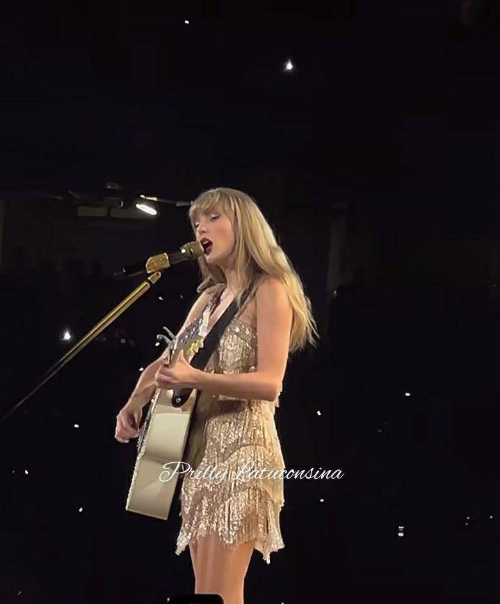 momen Prilly Latuconsina nonton konser Taylor Swift (instagram.com/prillylatuconsina96)
