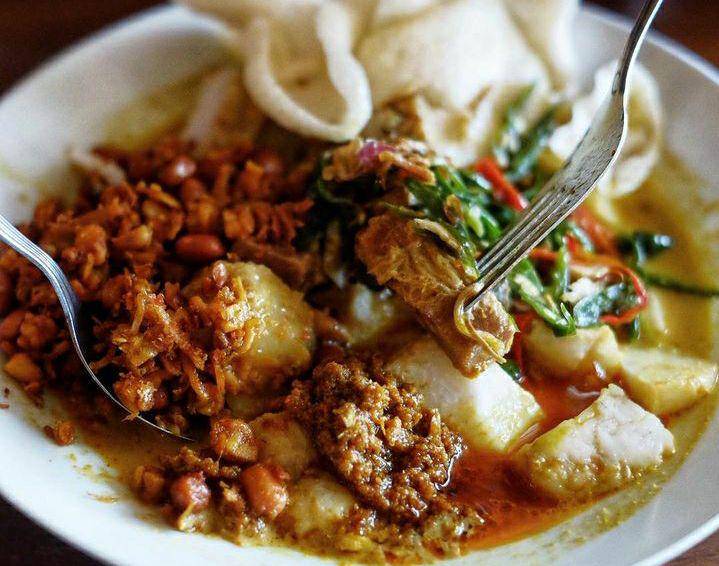 lontong medan (instagram.com/javafoodie)