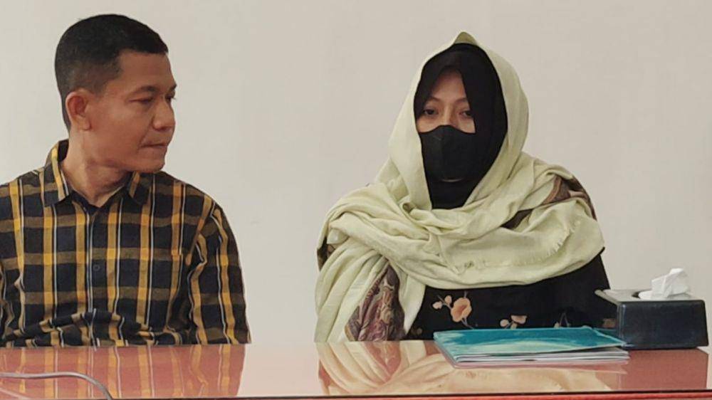 Ibu korban penganiayan santri di Kediri. IDN Times/ istimewa
