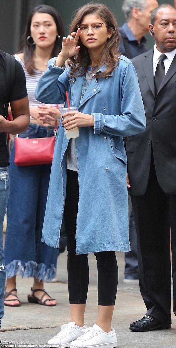 Jeans jacket ala hollywood (Pinterest.com/Daily Mail UK )