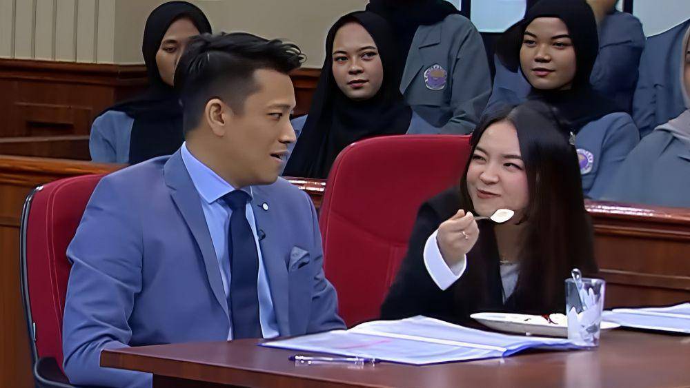 potret bonding Boris Bokir dengan Eca Aura (youtube.com/Mainhakimsendirinet)