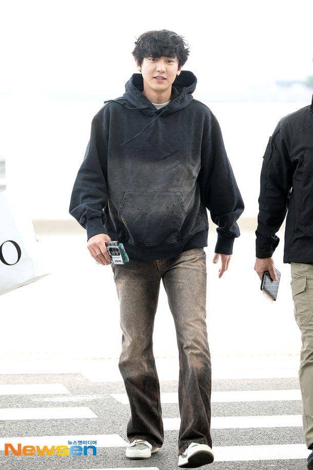 airport fashion ala Chanyeol EXO (dok. m.news.nate.com/Jisoo Jin)