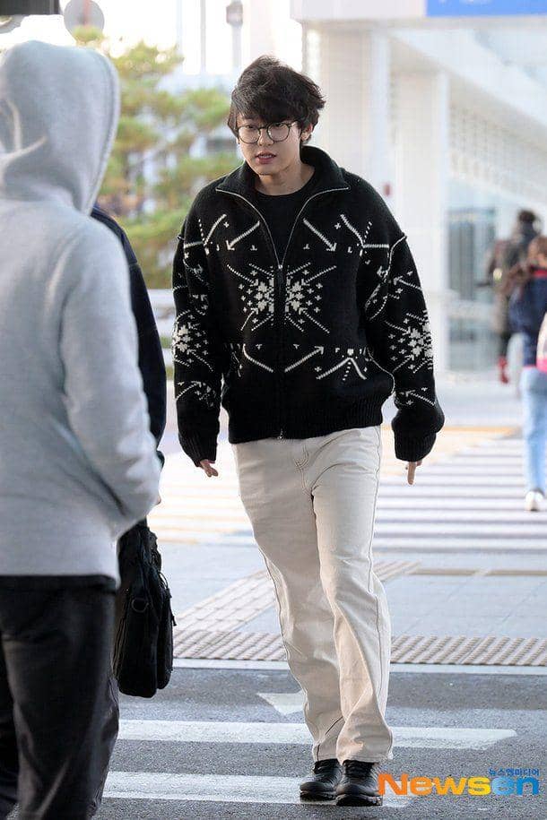airport fashion ala Chanyeol EXO (dok. m.news.nate.com/Jisoo Jin)