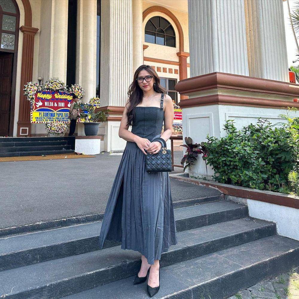 Yolla Yuliana (instagram.com/yollayuliana1515)