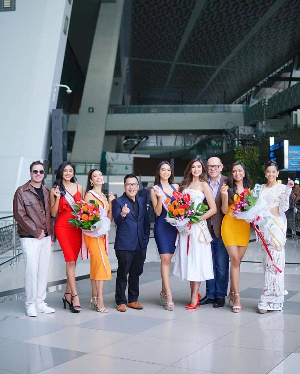 Potret Ratu Dunia Tiba di Bandara Soetta untuk Puteri Indonesia 2024 (Instagram.com/international_poll)