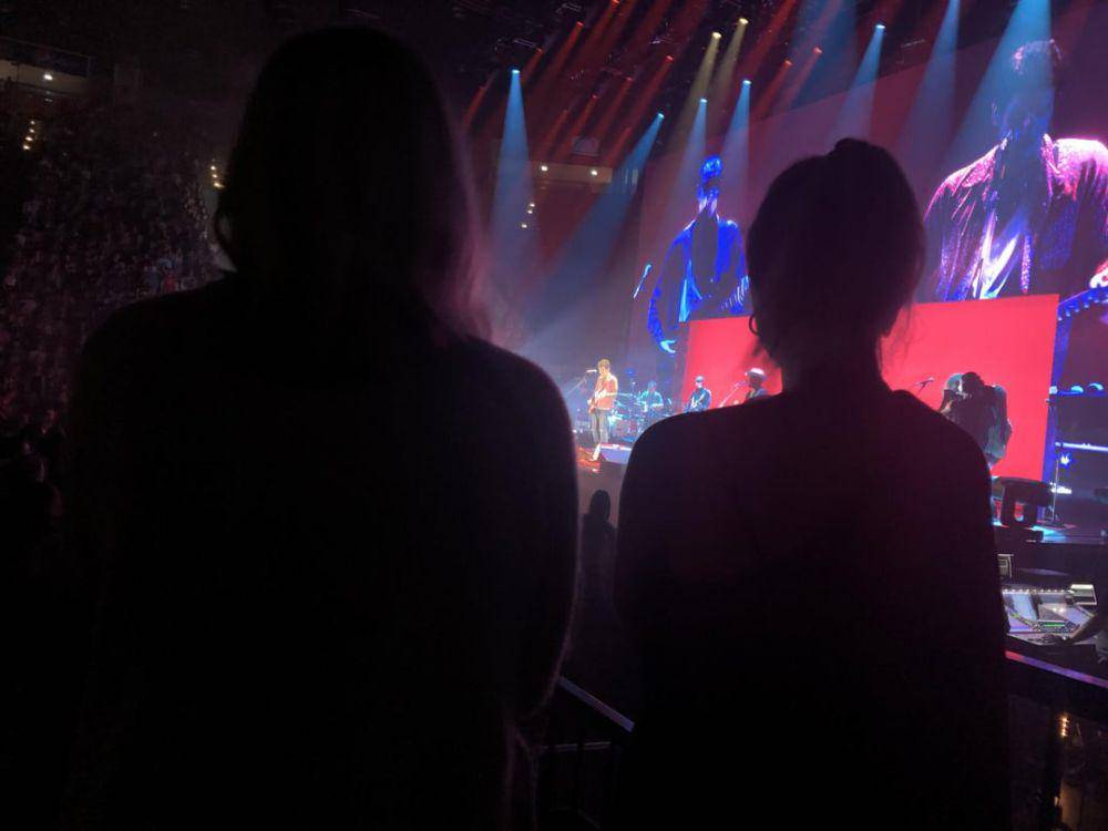 momen apes tempat duduk jelek saat konser (reddit.com/user/The-Unaffected-X)