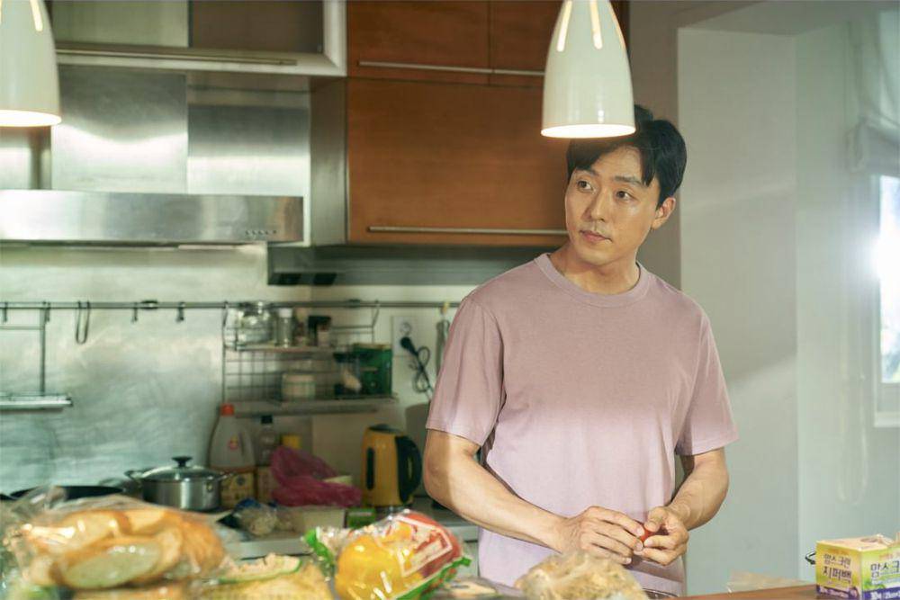cuplikan Lee Moo Saeng di film While You Were Sleeping (instagram.com/twinplus_partners)