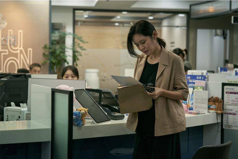 cuplikan Choo Ja Hyun di film While You Were Sleeping (instagram.com/twinplus_partners)