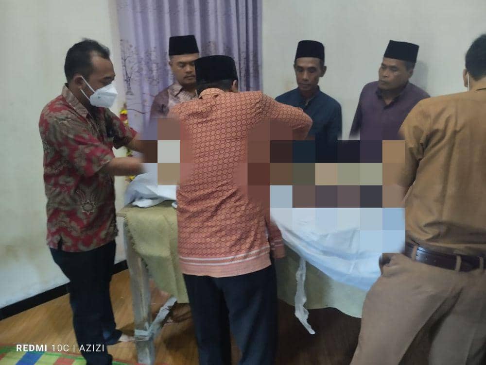 Penampakan jasad korban ACH saat dievakuasi. (Dok. Polres Lampung Timur).