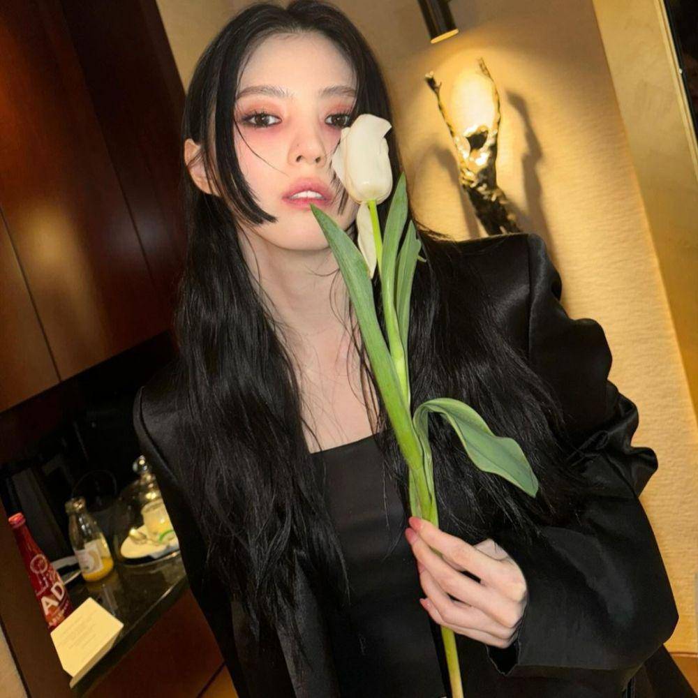 Han So Hee ketika hadiri Boucheron Iconic Night Party di Paris (instagram.com/xeesoxee)