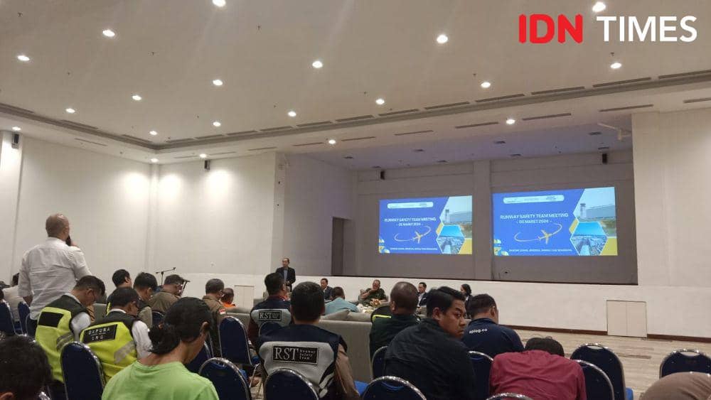 Rapat koordinasi safety team diadakan Bandara Ahmad Yani Semarang. (IDN Times/Fariz Fardianto)