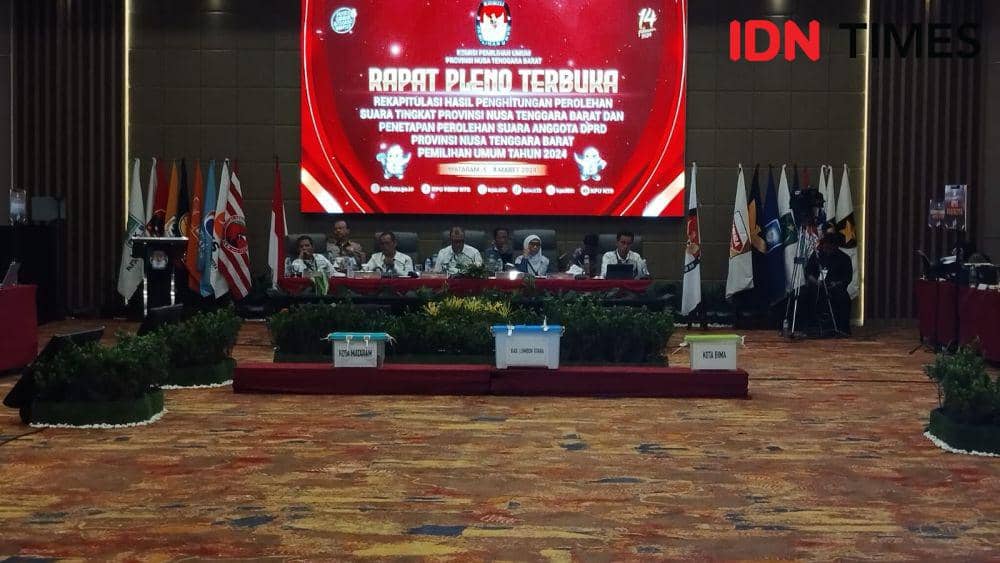 Pleno rekapitulasi suara Pemilu 2024 tingkat provinsi NTB di Mataram, Selasa (5/3/2024). (IDN Times/Muhammad Nasir)