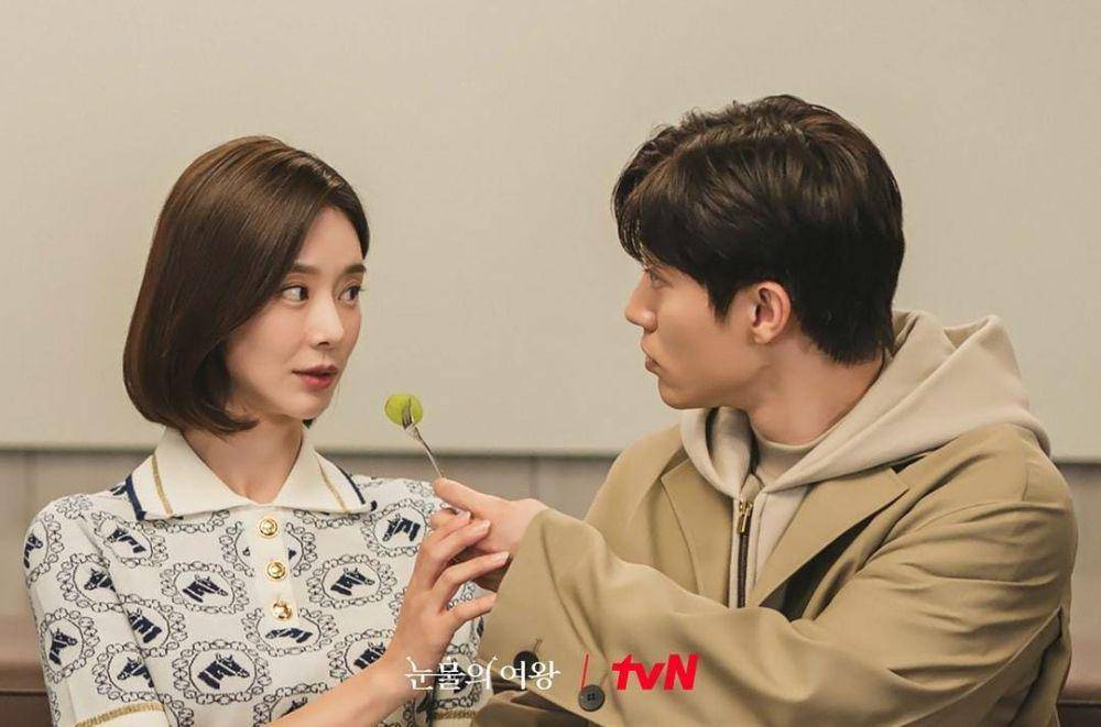 Lee Joo Bin dan Kwak Dong Yeon di drama Queen of Tears (instagram.com/tvn_drama)