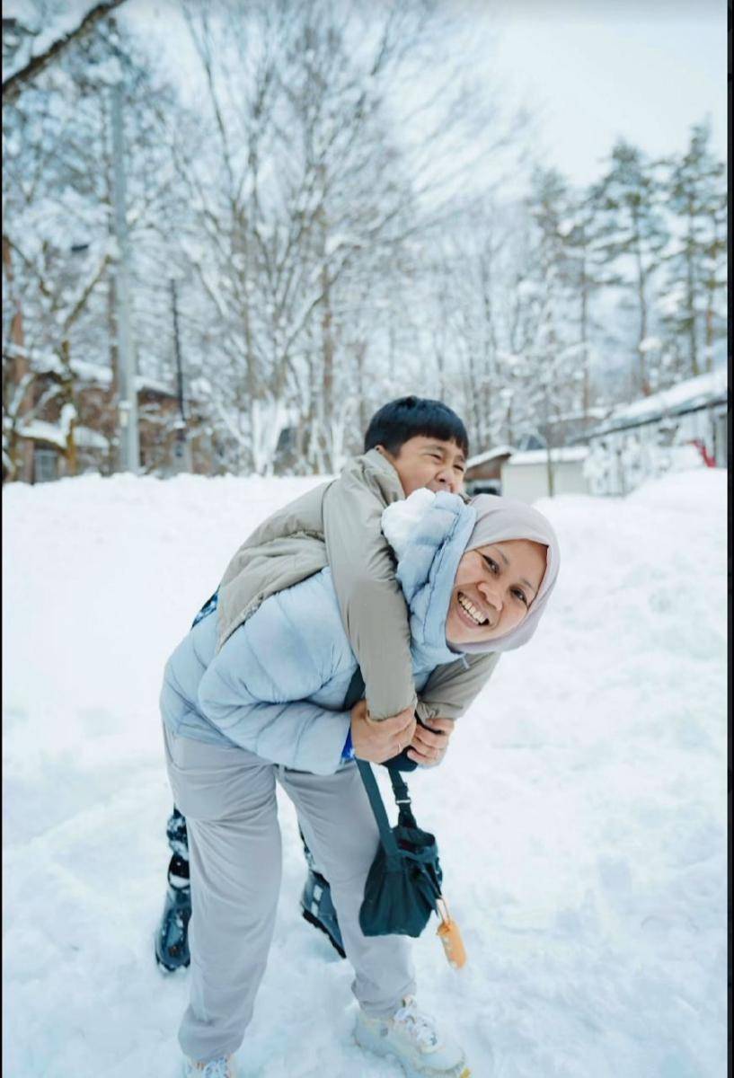 potret sus Rini dan Rafathar (instagram.com/riniperdiyanti)