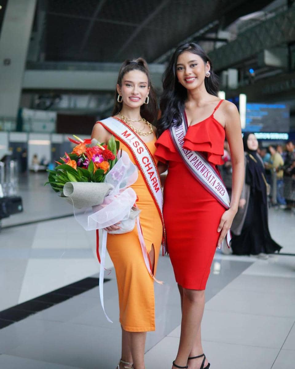 Potret Ratu Dunia Tiba di Bandara Soetta untuk Puteri Indonesia 2024 (Instagram.com/officialputeriindonesia)