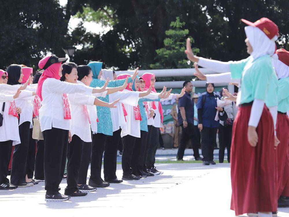 potret Annisa Pohan dampingi Ibu Iriana di acara PKK (instagram.com/annisayudhoyono)