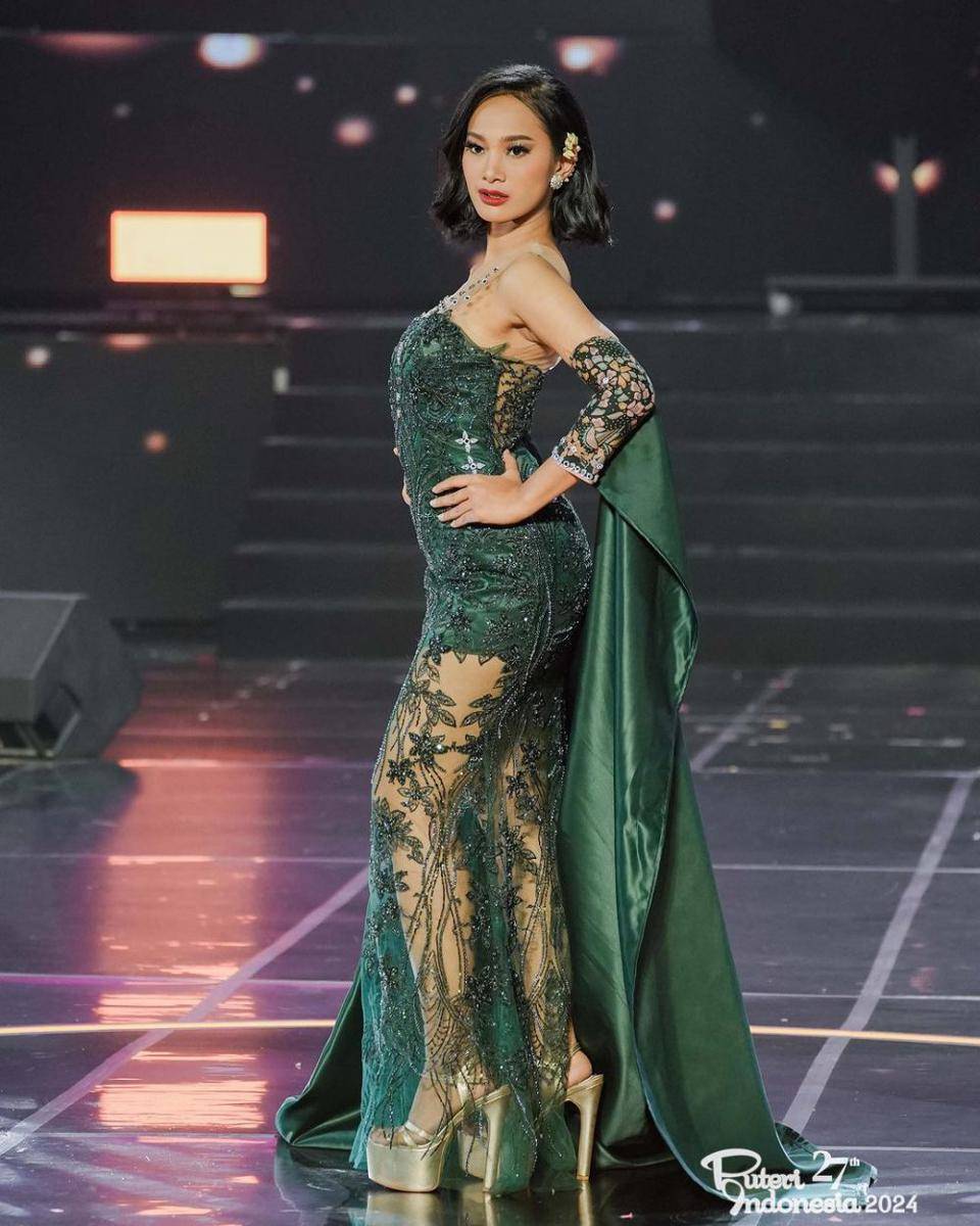 Potret Wakil Jawa di Evening Gown Preliminary Puteri Indonesia 2024 (Instagram.com/officialputeriindonesia)
