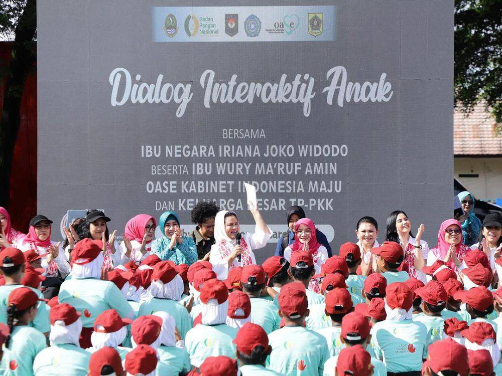 potret Annisa Pohan dampingi Ibu Iriana di acara PKK (instagram.com/annisayudhoyono)