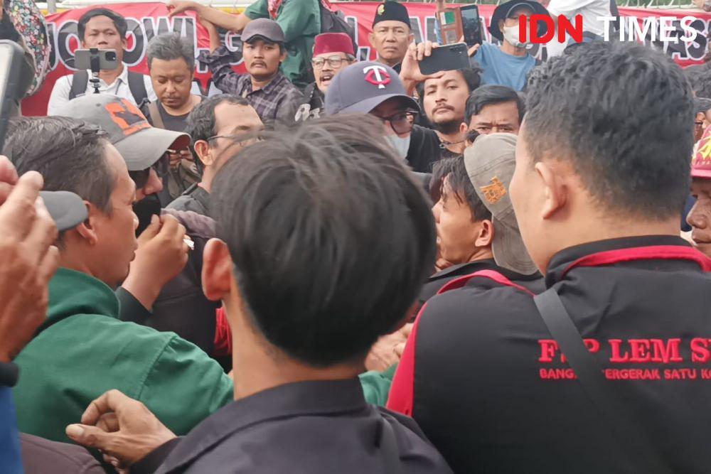 Demo Tolak Pilpres Curang Rusuh, Peserta Aksi Hampir Dihajar Massa