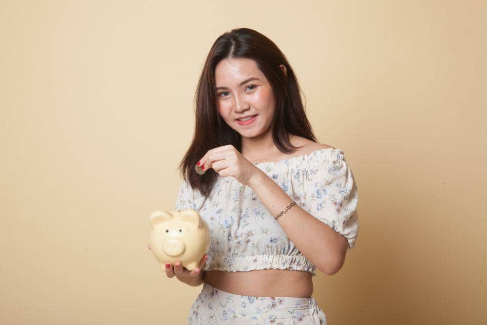 Ilustrasi Gen Z hemat tanpa ribet (123rf.com/halfbottle)