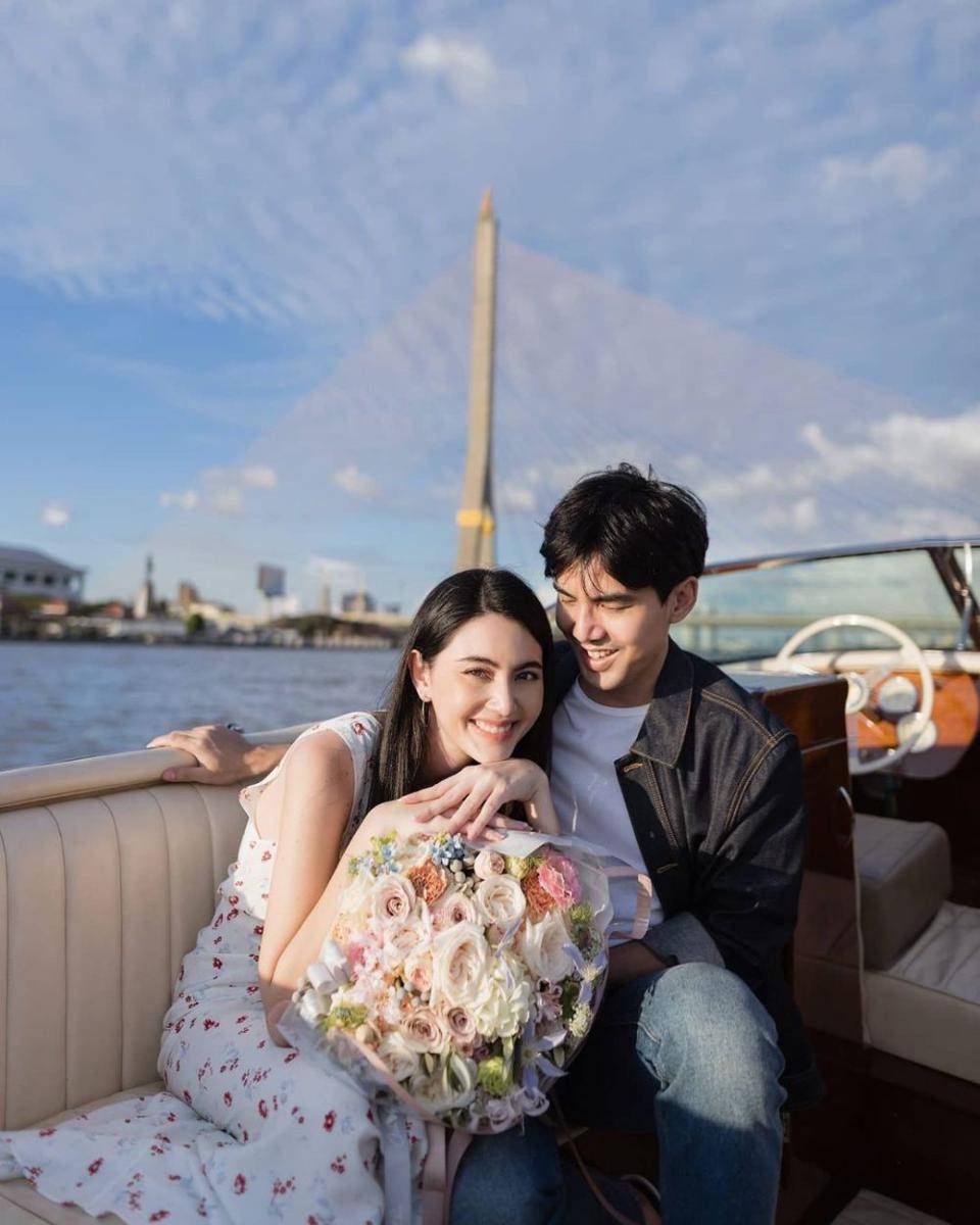 Potret Ter Chantavit dan Davikah yang tampak menikmati kencan di kapal. (instagram.com/terchantavit)