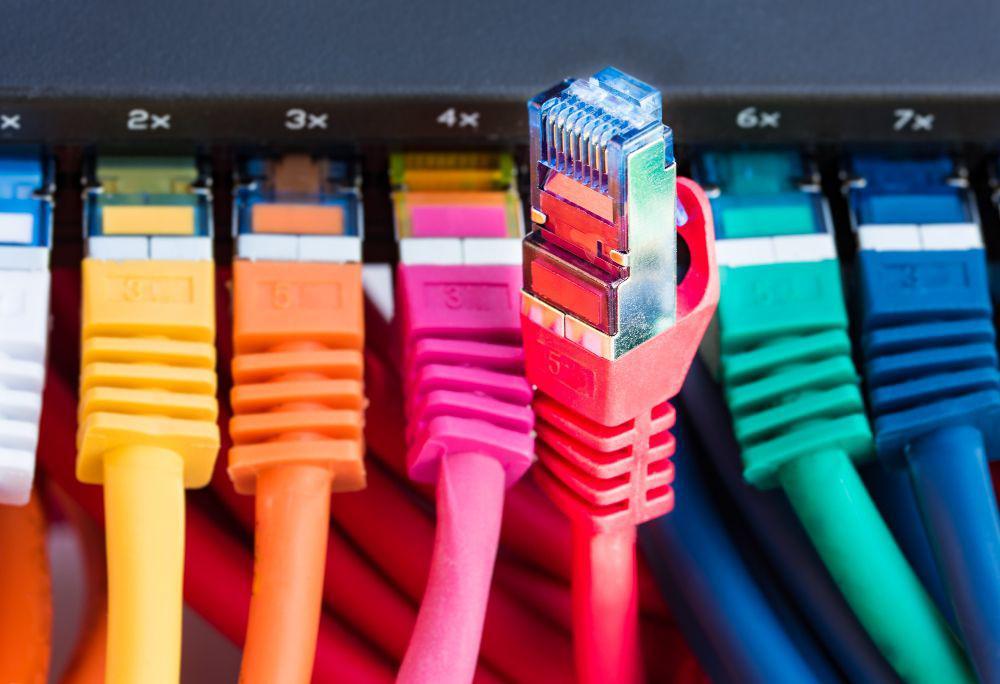 Kenali Urutan Warna Kabel LAN Jenis Straight dan Cross yang Benar