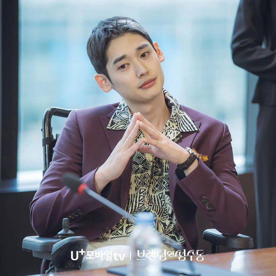 potret Hwang Je Ha (Lee Kwang Hee) di drakor Branding in Seongsu (instagram.com/uplus_mobiletv)
